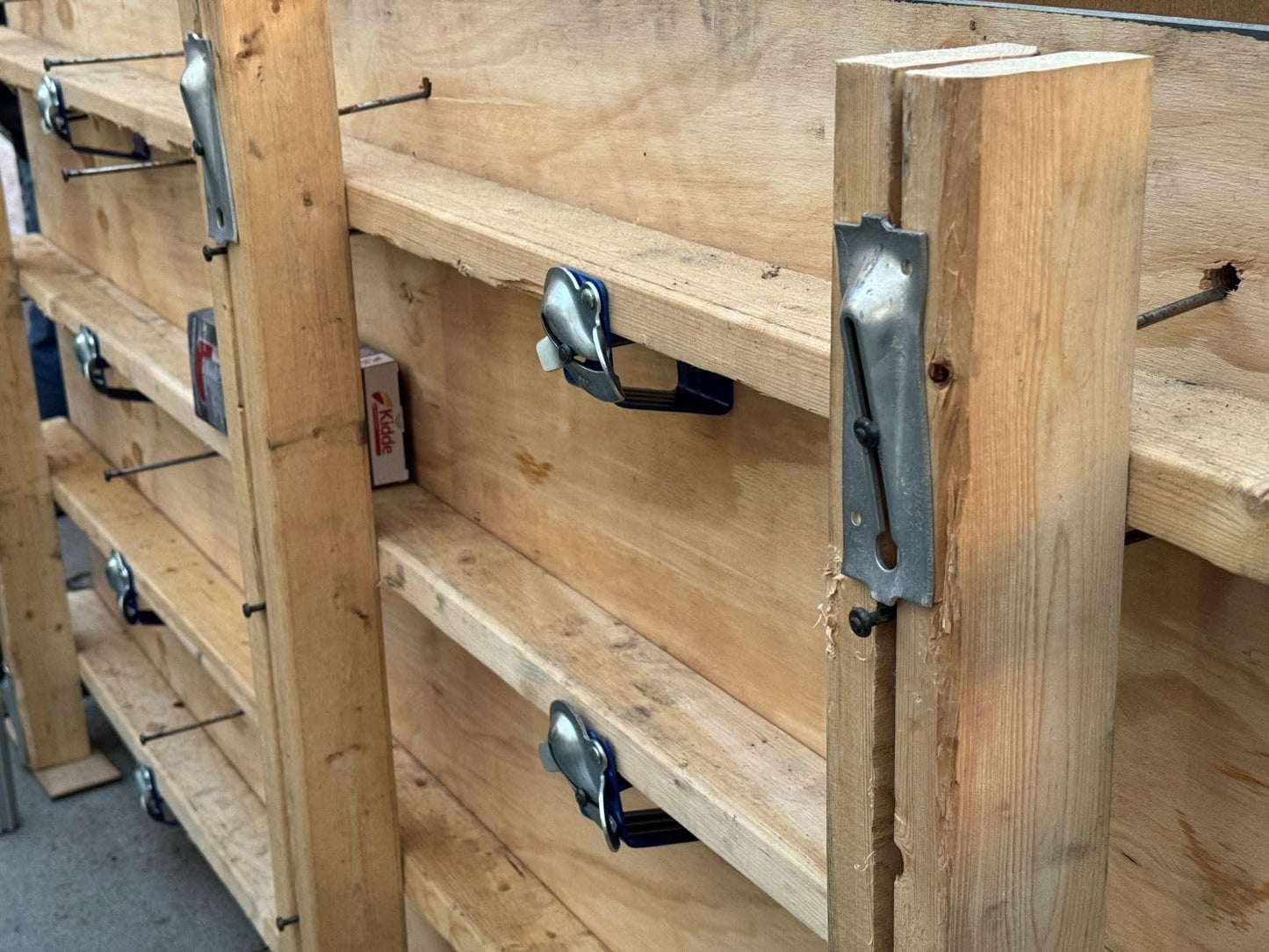 8" Standard Snap Ties for Concrete Forms - 1" Plastic Cones, Integral Heads - 2:1 Safety Factor, 2,250 lbs Working Load - 4 Gauge Steel (Short End - 4.75", 200) - 1 Year Warranty