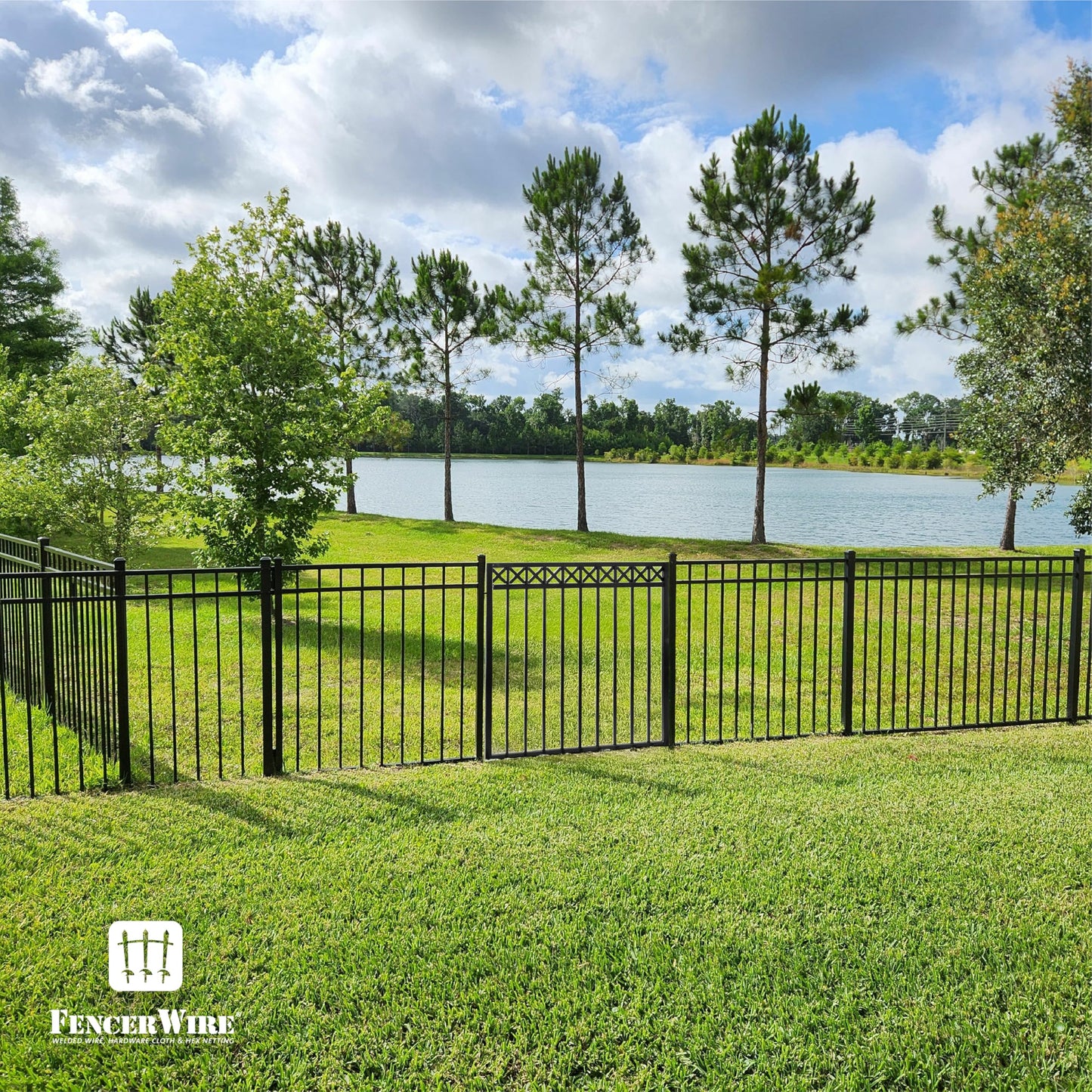 Fencer Wire Heavy Duty Flat Top X-Pattern Decorative Fence Gate, 6FT Height x 4FT Width Outdoor Fence Gate, Outdoor Anti-Rust Metal Steel Gate for Fencing Barrier, Garden Gate with Gate Lock